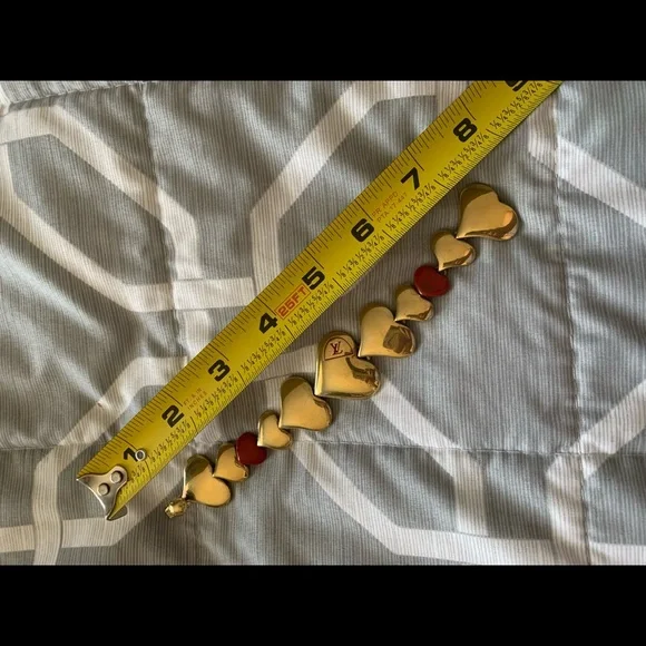 Louis Vuitton motif heart bracelet - Picture 2 of 9